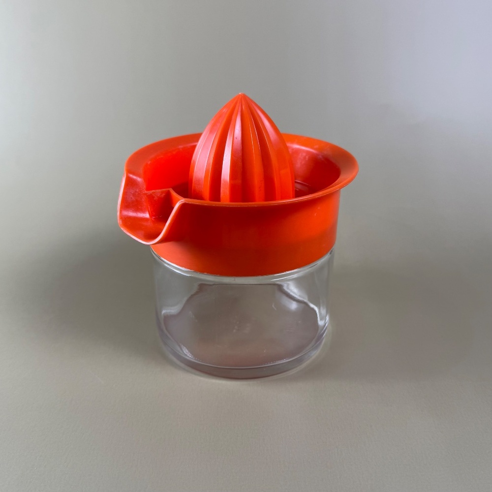 Vintage Gemco Glass Juicer with Orange Plastic Reamer | Mid-Century Kitchenware